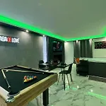 La Casa De Jacuzzi Holiday home Melun