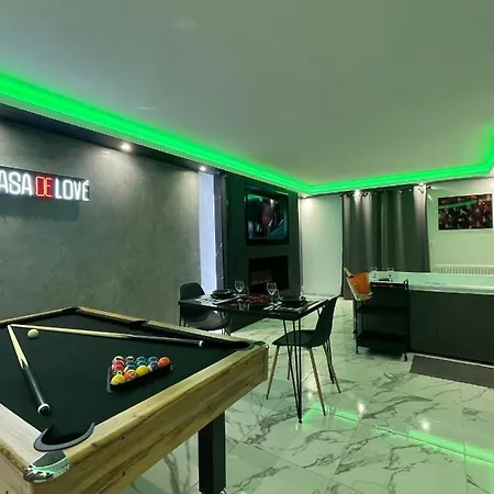 La Casa De Lové Jacuzzi Hébergement de vacances Melun
