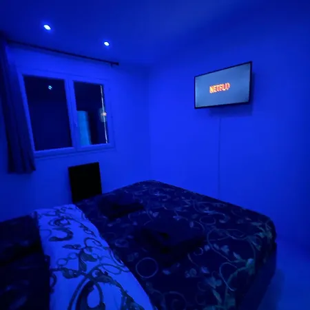 La Casa De Jacuzzi Holiday home *