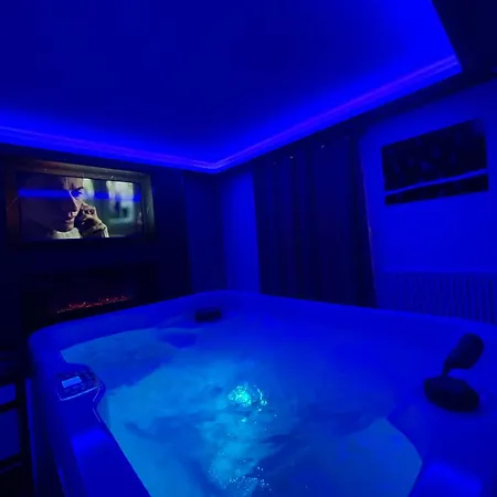 La Casa De Lové Jacuzzi