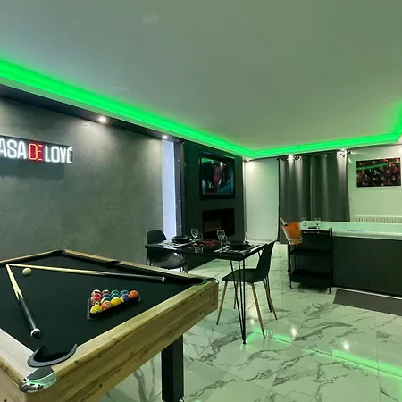 La Casa De Lové Jacuzzi Сasa de vacaciones